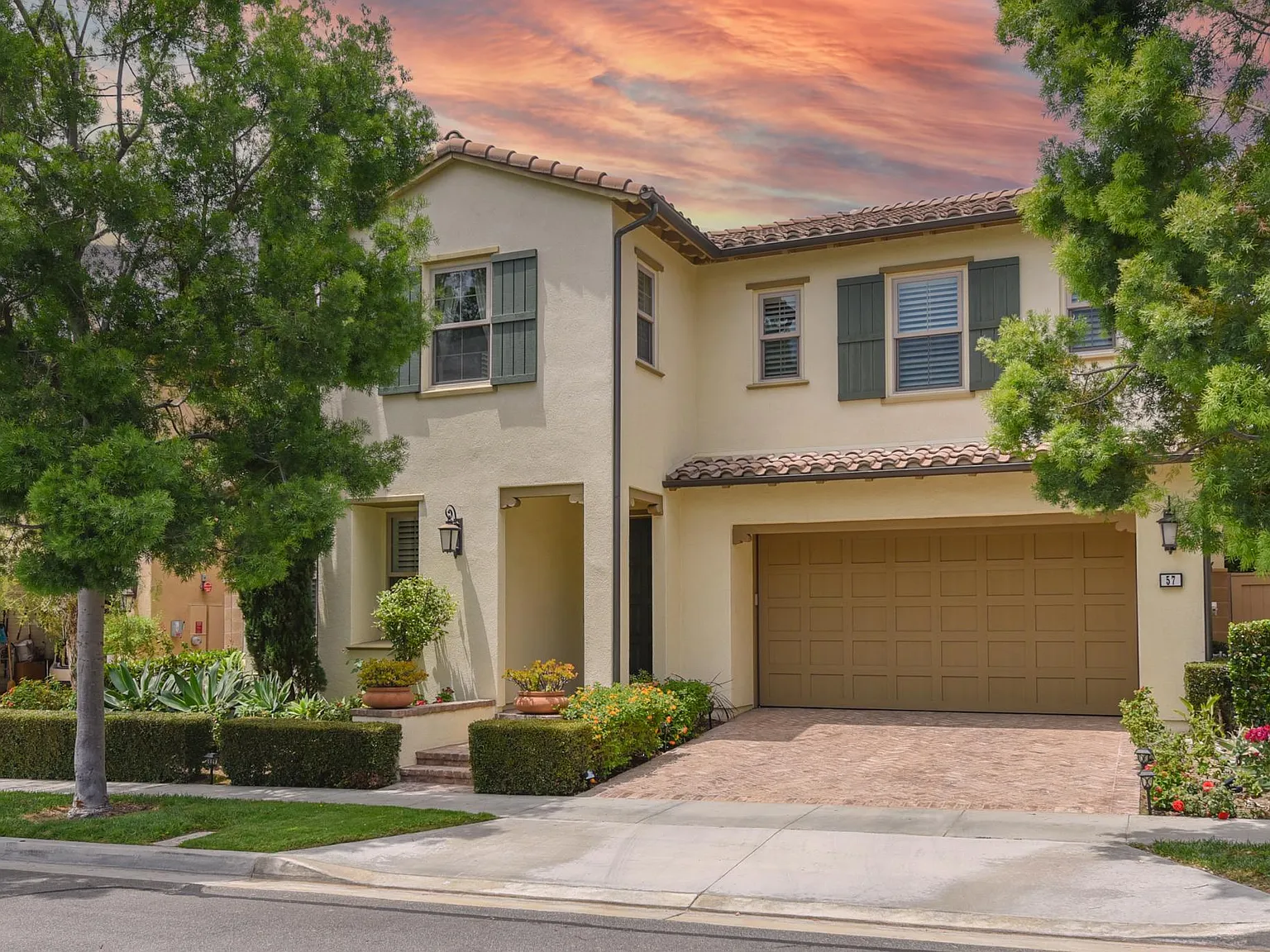 4 bed, 3294 sqft, $7,500 — Photo 1
