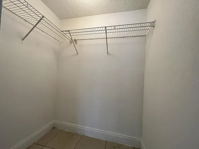 4205 N University Dr #112-1 — Photo 8