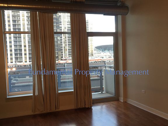 2nd image of 1305 S Michigan Ave APT 612