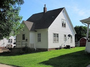 640 N Cedar St, Monticello, IA 52310