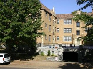 7555 Byron Pl APT 3S, Clayton, MO 63105