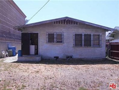 3rd image of 1105 W 58th Pl