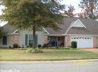 409 Country Squire Ln, Searcy, AR 72143