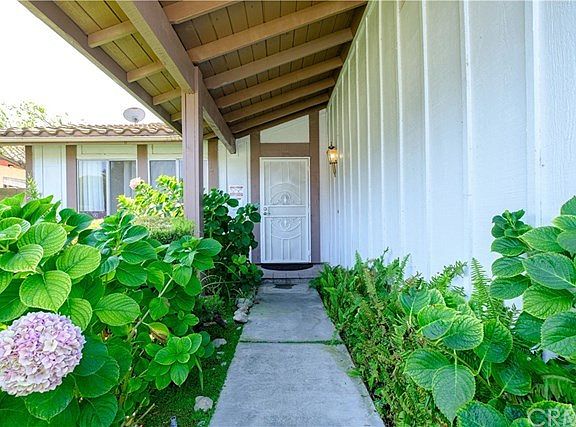 4th image of 1922 Viola Ct