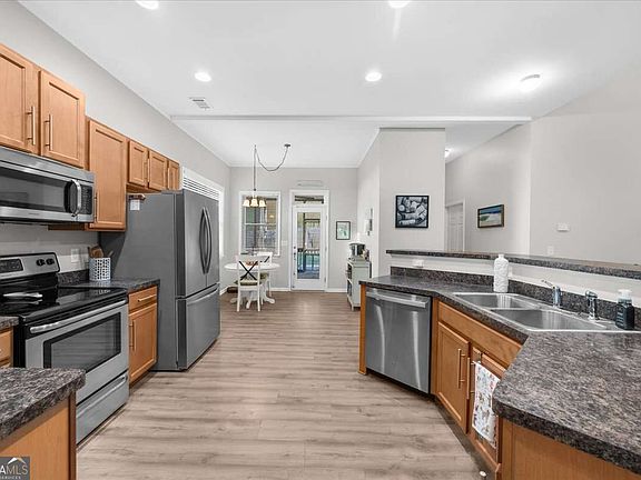 5th image of 9024 Lexington Ct