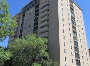 2 Adams St APT 302, Denver, CO 80206
