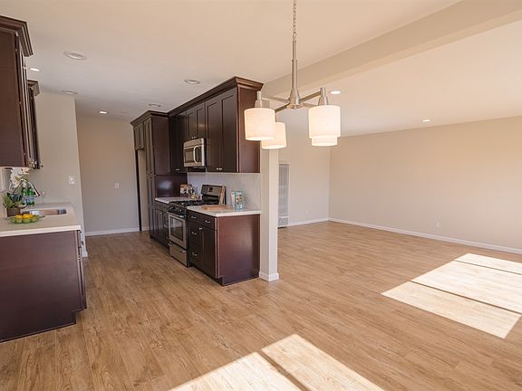 5th image of 8484 Midland St