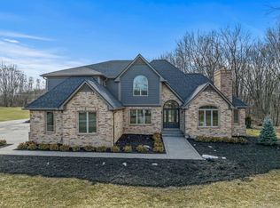 6166 Seven Mile Rd, South Lyon, MI 48178