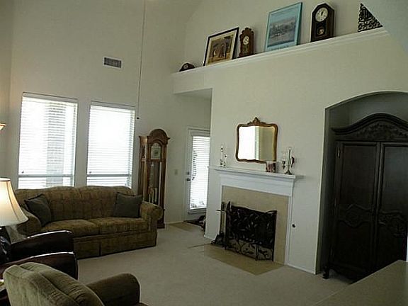 2nd image of 702 Geary Dr