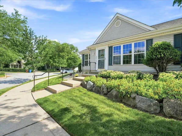 216 Dundee St, Valparaiso, IN 46385