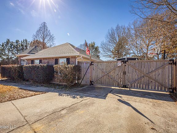 4th image of 2901 Joni Dr