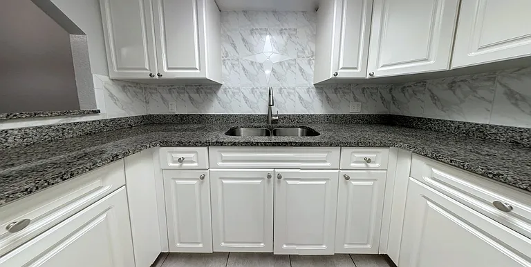 4725 39th Ave N #104 — Photo 3
