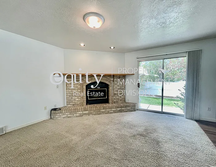 11742 S Tatteredangel Cv — Photo 7