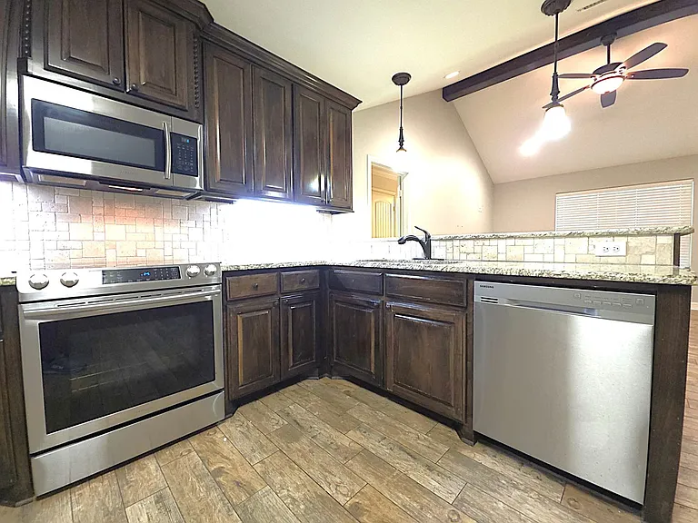 1424 Dogwood St — Photo 20