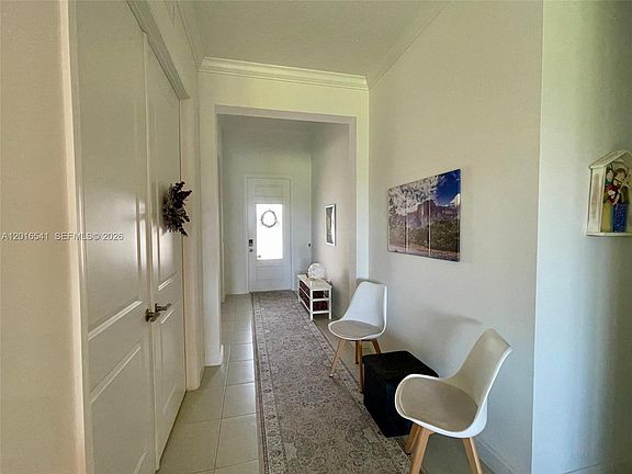 5th image of 1217 SE Crosswood Way