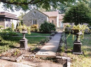 2525 Top Hill Rd, Louisville, KY 40206