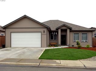 3525 Chinook Ave, North Bend, OR 97459