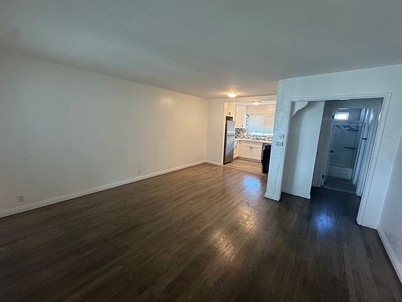 5th image of 70 Glendora Ave APT 11