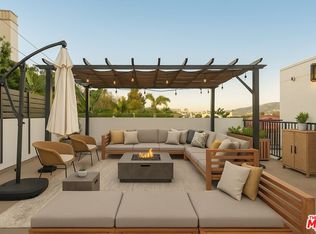 1333 Beverly Green Dr #301, Los Angeles, CA 90035