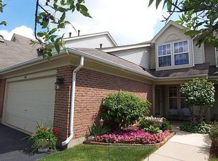 1697 Pearl Ct, Crystal Lake, IL 60014