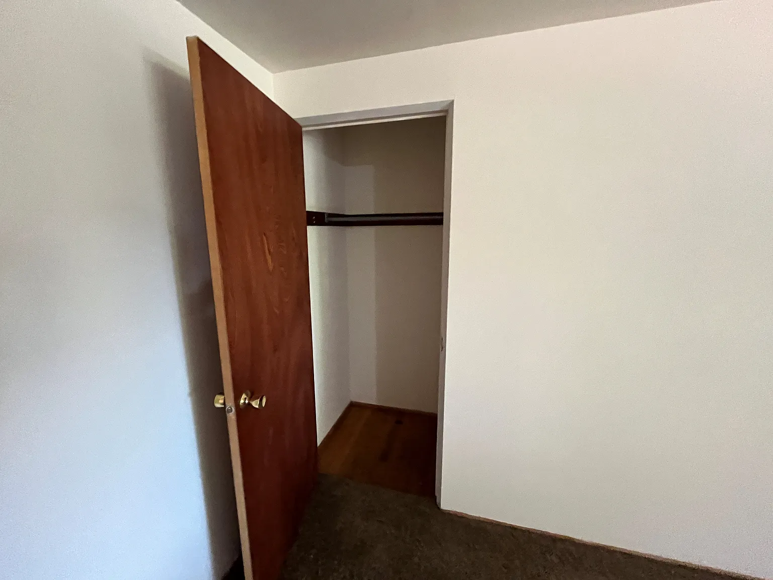 2 bed, 690 sqft, $1,195 — Photo 3