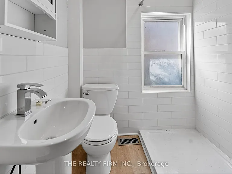 312 Piccadilly St #2 — Photo 10