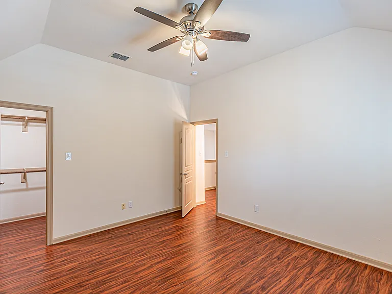 15097 Blakehill Dr — Photo 26