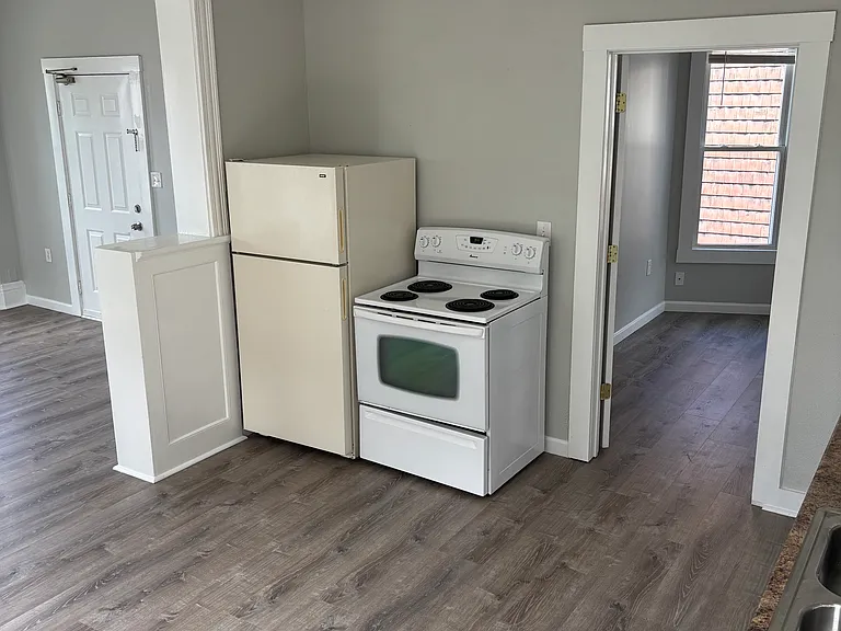 52 Howe St #2 — Photo 7