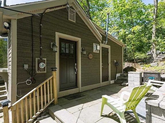 2nd image of 86 Great Oak Ln