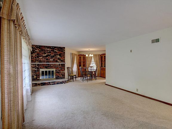 3rd image of 3007 N 121st St