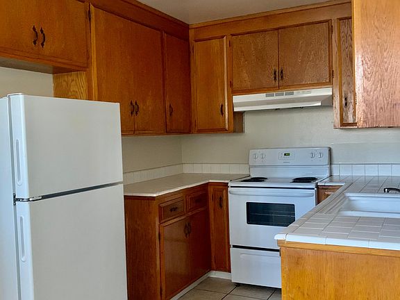 5th image of 2070 Radio Ave #142