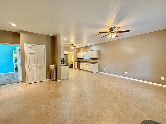 5th image of 2806 Jones St