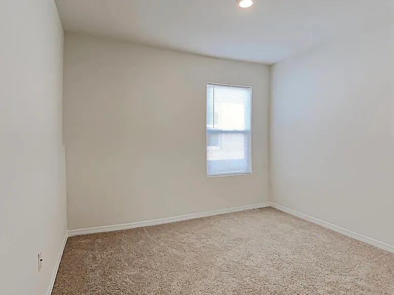 9678 Black Walnut Dr — Photo 12