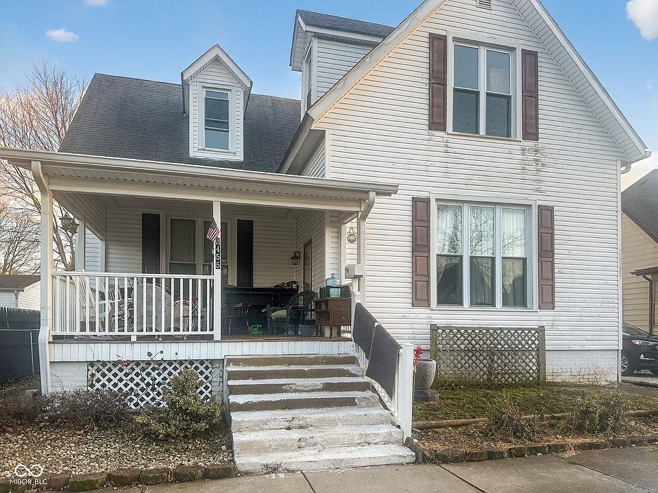 1st image of 455 W Franklin St