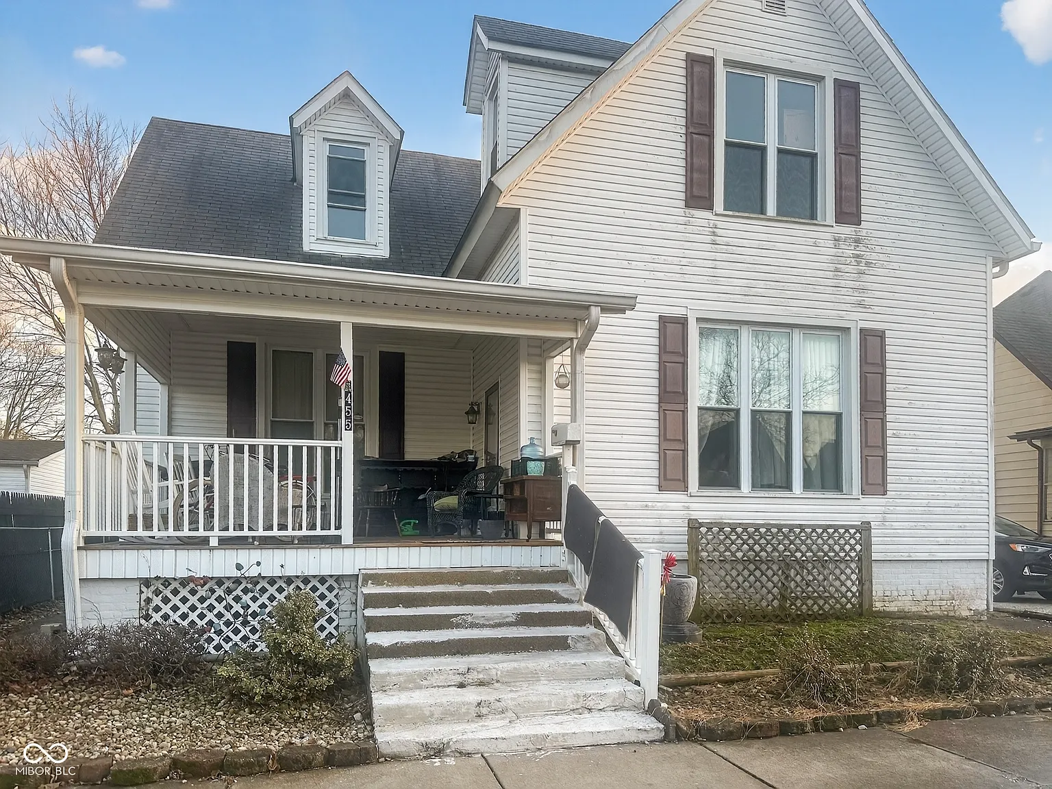 455 W Franklin St photo 1