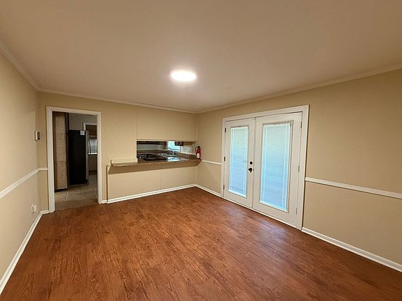 4th image of 118 Sandy Way