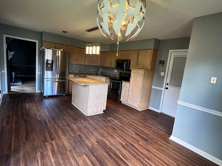 6495 Saddleback Cir — Photo 8
