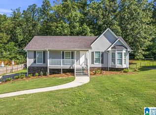 5220 Chestnut Ln, Pinson, AL 35126