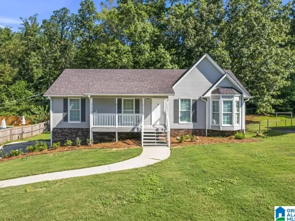 5220 Chestnut Ln, Pinson, AL 35126