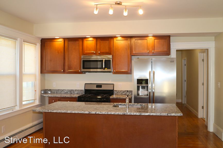 1st image of 139 Oakland Ave #1