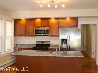 139 Oakland Ave #1, Providence, RI 02908