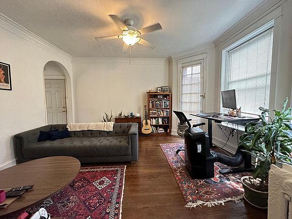 3rd image of 722 W Waveland Ave #3