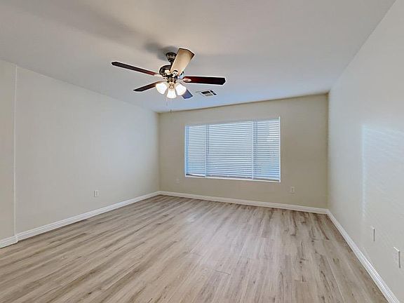 4th image of 676 Prosser Creek Pl