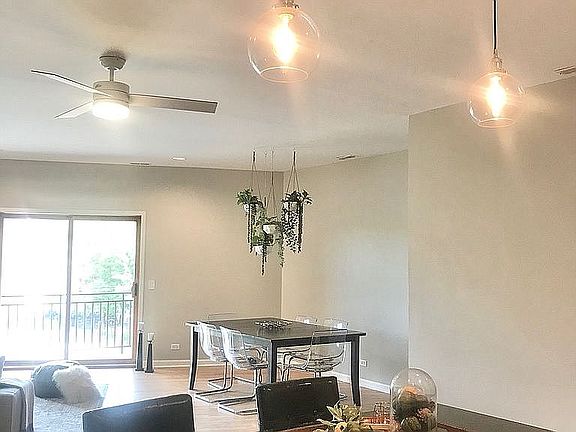 3rd image of 1132 N Milwaukee Ave APT 3N