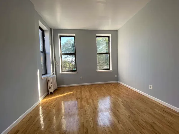 465 Seneca Avenue image 1 of 11