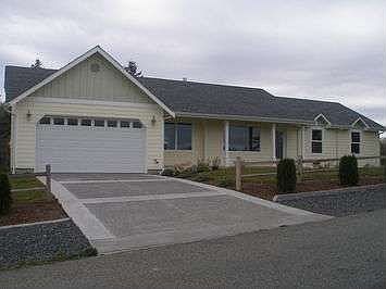 1st image of 4965 Spinnaker Dr