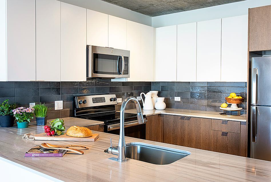 1st image of 2111 S Wabash Ave #1/1