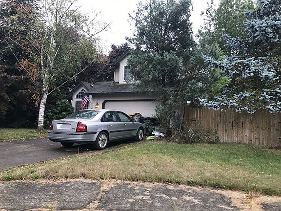 3rd image of 10807 NE 71st Cir