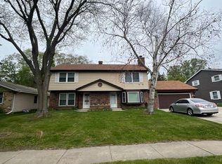 549 11th Ave, Grafton, WI 53024
