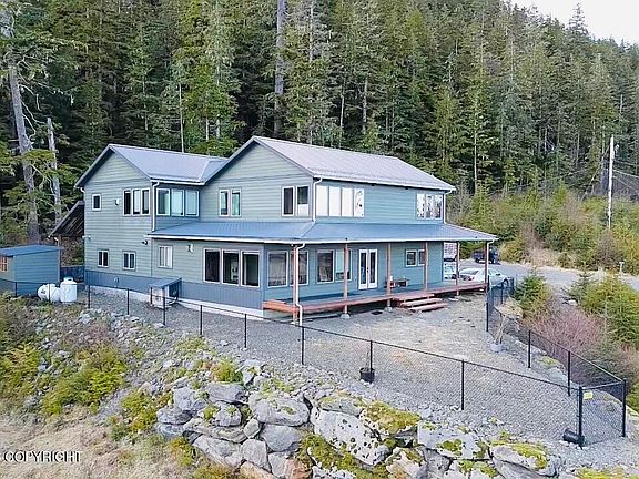 2nd image of 6737 Ravenwood Dr